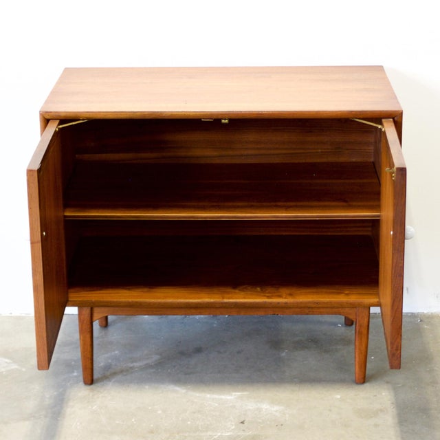 1950s Drexel "Declaration" Walnut Record Cabinet / Small Sideboard Designed by Stewart MacDougall and Kipp Stewart, Attributed For Sale In Boston - Image 6 of 10