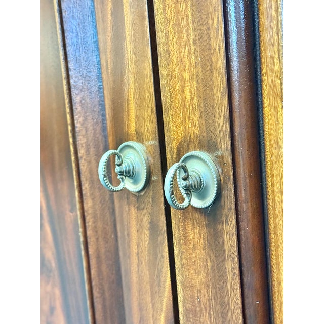 Ethan Allen “Newport” Collection Figured Mahogany Armoire For Sale In New York - Image 6 of 12