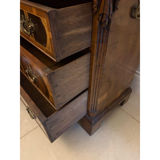 Antique George I Yew Wood and Laburnum Oyster Veneered Bachelors Chest, 1730 For Sale - Image 14 of 18