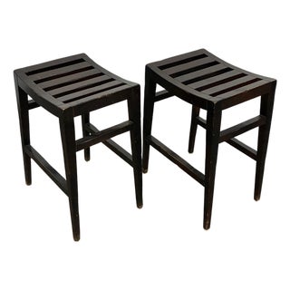 Pair of Vintage Baker Furniture Milling Road Slatted Saddle-Seat Counter Stools For Sale