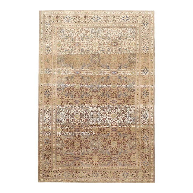 Galerie Shabab Collection Mid-20th Century Handmade Turkish Sivas Accent Rug For Sale