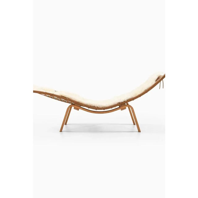 Lounge Chair in Oak and Sheepskin attributed to Hans Wegner, 1960s For Sale - Image 4 of 11