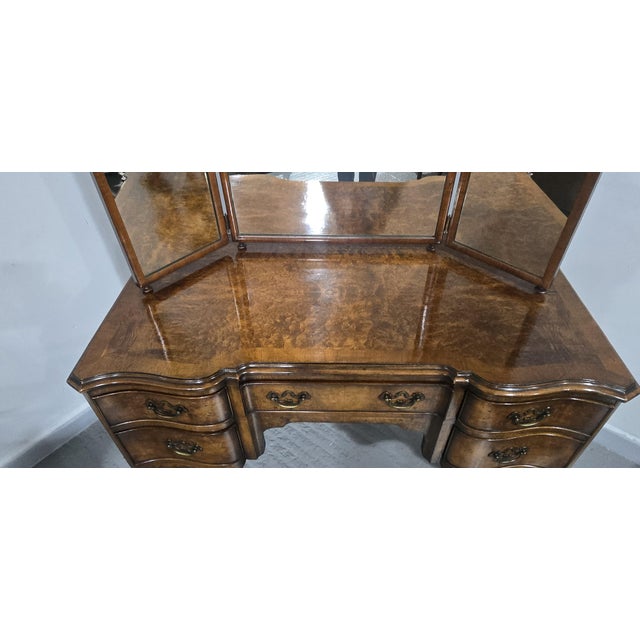 Brown Queen Anne Walnut Dressing Table, 1920 For Sale - Image 8 of 18