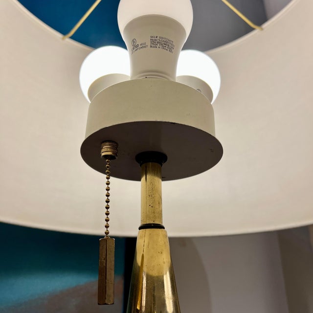 Mid-Century Modern 1950s Gerald Thurston Single Table Lamp For Sale - Image 3 of 11