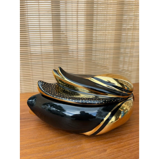 Vintage Italian Hand Painted Ceramic Vanity Box Signed by the Artist. For Sale - Image 4 of 13