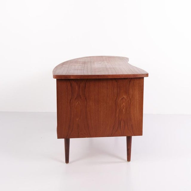 Model 54 Kidney Desk in Teak with Bar Cabinet from Feldballes Møbelfabrik, 1960s For Sale - Image 9 of 11