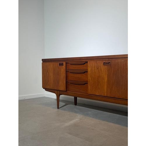 Mid-Century Modern British Teak Sideboard from Greaves & Thomas For Sale - Image 4 of 9
