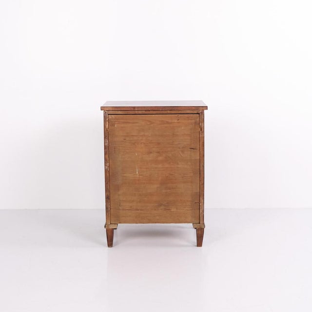 Antique Mahogany Chest of 4 Drawers with Tapered Legs, 1860s For Sale - Image 10 of 11