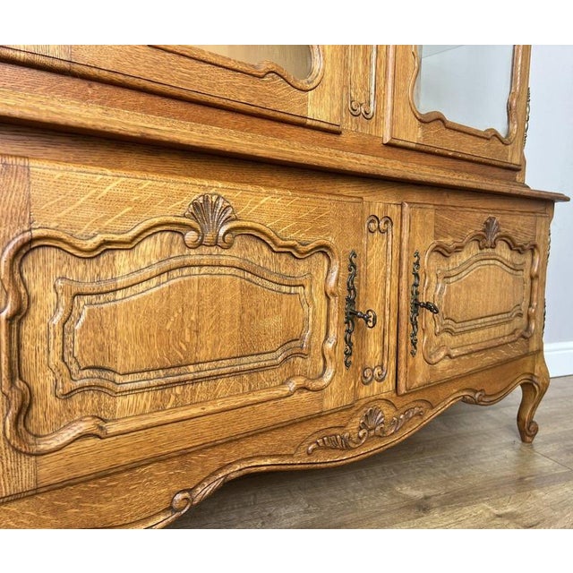 Bookcase Vintage French Louis Xiv Style Oak Glazed Display Cabinet Lot 6490 For Sale - Image 12 of 18