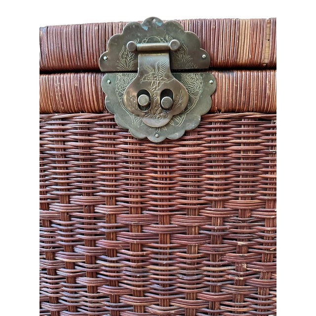 Large 20th Century Chinoiserie Wicker Storage Chest For Sale - Image 4 of 7