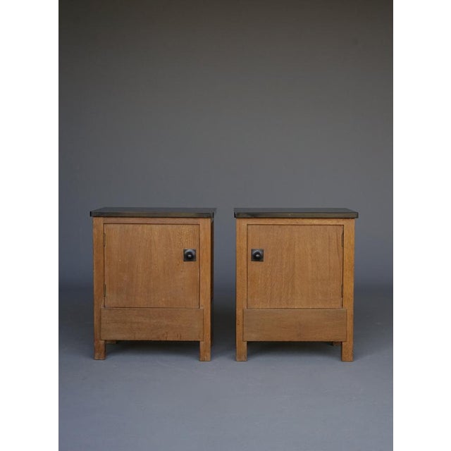 Modern Art Deco Oak Bedside Cabinets by Henk Wouda for Pander & Zn., 1920s, Set of 2 For Sale - Image 3 of 18
