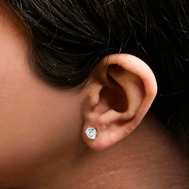 Haus of Brilliance 14K White Gold 1 1/2 Cttw 3-Prong Martini Set Brilliant Round-Cut Solitaire Lab Grown Diamond Screwback Stud Earrings (F-G Color, VS1-VS2 Clarity) For Sale - Image 4 of 5