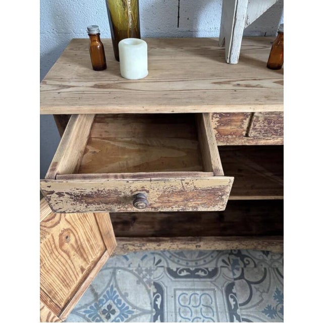 Vintage Brown Patinated Buffet, 1930s, in Good conditions. Designed 1920 to 1949