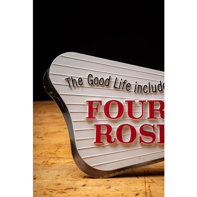 Plastic Vintage "Four Roses" Lighted Sign Salesman Sample in Case For Sale - Image 7 of 15
