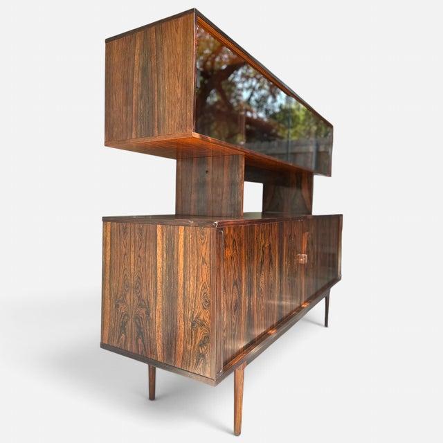 Mid-Century Modern 1960s Brazilian Rosewood Credenza and Hutch by Peter Lovig For Sale - Image 3 of 10