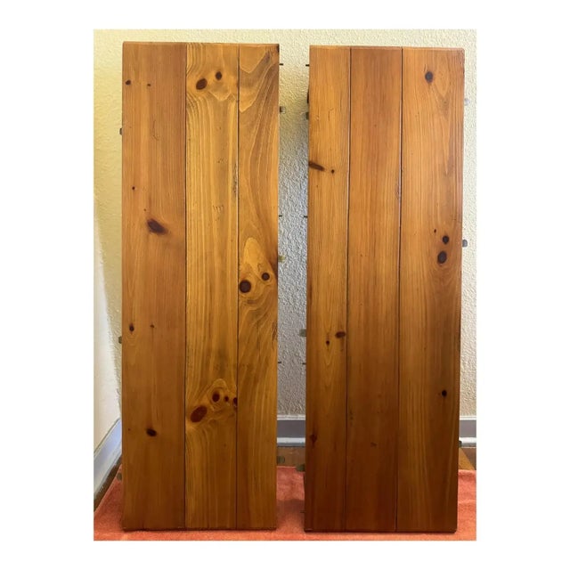 Tan Ethan Allen Vintage Rustic Farmhouse Round Pedestal Table With Ladder Back Handwoven Rush Chairs - Set of 5 For Sale - Image 8 of 14