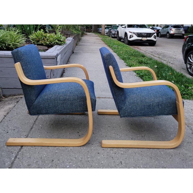 Artek 1987 Model 402 Lounge Chairs by Alvar Aalto for Artek For Sale - Image 4 of 17