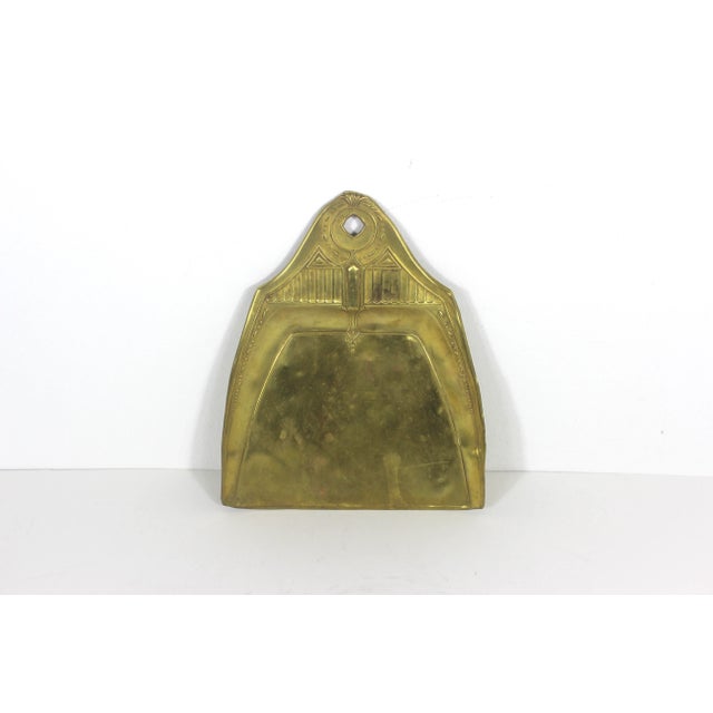 Art Deco Vintage English Brass Crumb Tray Dustpan Dustpan Table or Floor Sweep Silent Butler Crumber For Sale - Image 3 of 9