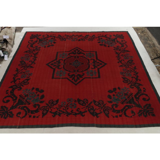 Originating from Turkey circa 1890-1900, an 11x11 flatweave now unveiled from R&K Principal Josh Nazmiyal’s repertoire of...
