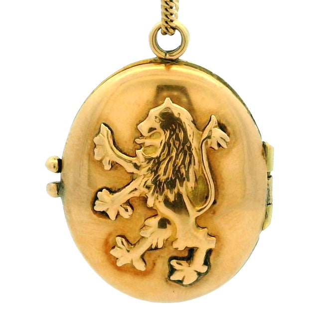 Vintage 14k Gold Heraldic Lion Rampant Oval Photo Locket Pendant For Sale