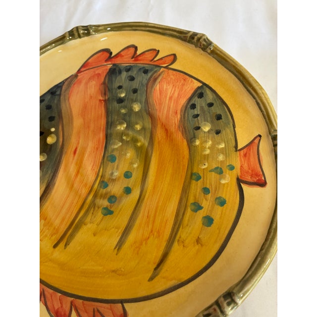 Pair of Vintage Italica Ars Hand-Painted Fish Plates – Italian Ceramic Art Pottery For Sale - Image 10 of 15