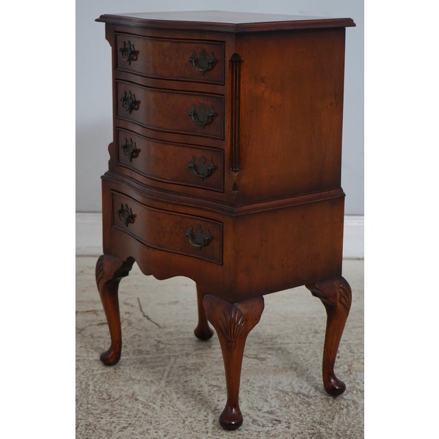 Age: C.1920s Details: Dovetailed Drawer Construction Fine Carved Details High Quality Construction Queen Anne Legs & Pad...