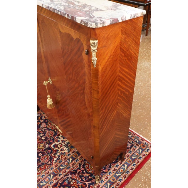 1920's Walnut French Louis XV Style Marble Top Bookcase China Bar Cabinets, 2 Pieces For Sale - Image 9 of 16