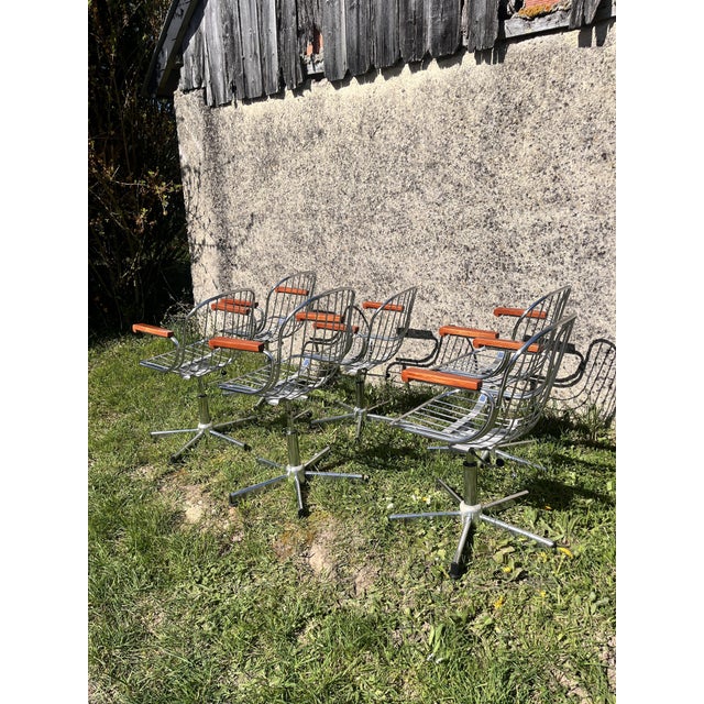 Mid-Century Modern Swivel Wire Chairs with Wooden Armrests, 1970s, Set of 2 For Sale - Image 17 of 18