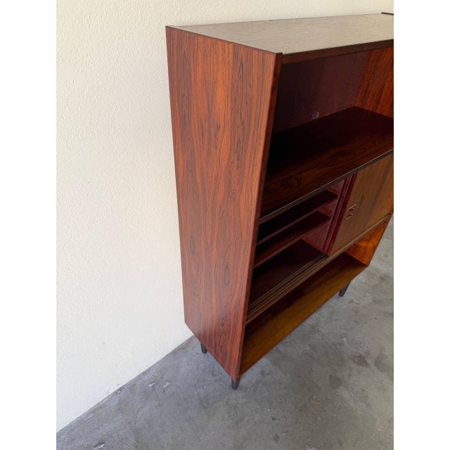 Vintage Danish Rosewood Bookcase – Mid-Century Modern Cabinet – Denmark, 1960s For Sale - Image 9 of 10