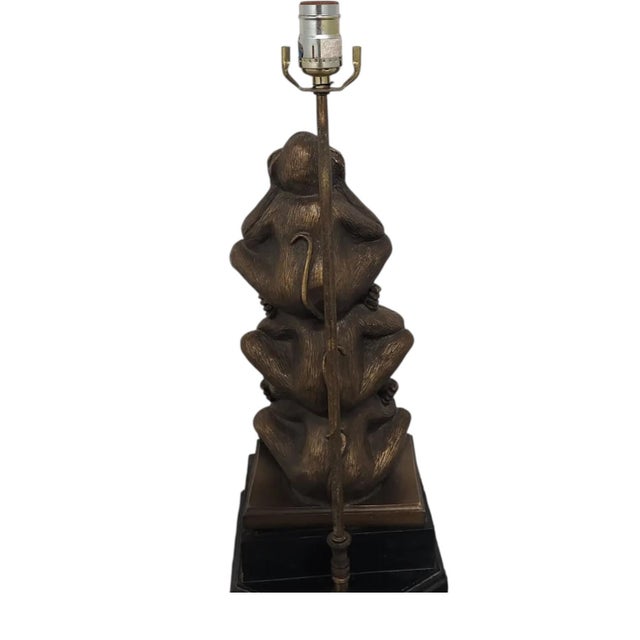 Three Wise Monkeys Table Lamp – Vintage See Hear Speak No Evil Sculpture Lamp For Sale - Image 9 of 16