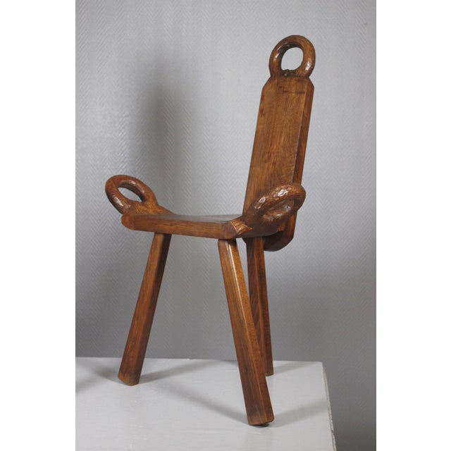 1950s Mid-Century Modern Brutalist Tripod Chairs with Hand Carved Details, 1950s, Set of 2 For Sale - Image 5 of 17