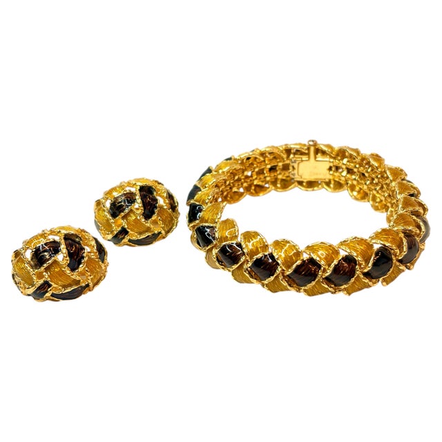 Gold Piaget Bracelet and Earrings Set, 18 Karat Yellow Gold and Enamel For Sale - Image 8 of 8