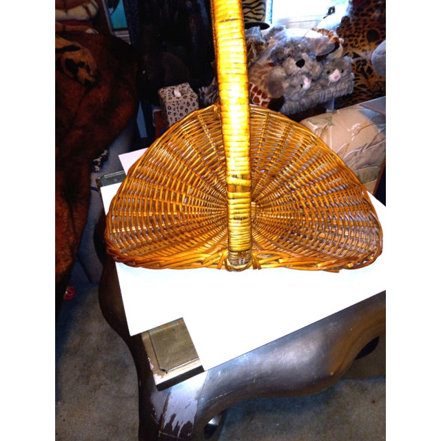 1990s Vintage Woven Wicker/Rattan Basket With Handle For Sale - Image 10 of 12