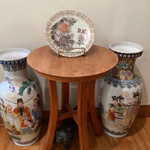 Vintage Fine Chinese Porcelain Qing Period Famille Rose Plate With Red Seal Mark For Sale - Image 9 of 12