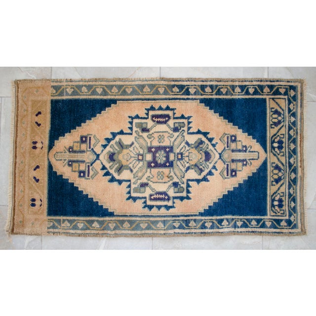 1970s Hand Knotted Turkish Rug, Door Mat, Entryway Rug, Bath Mat, Kitchen Decor, Small Rug - 22″ × 42″ For Sale - Image 12 of 13