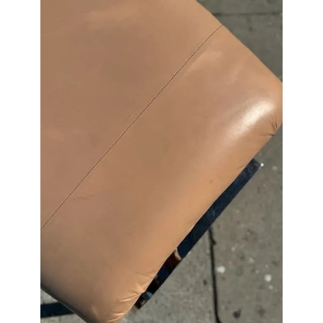 Postmodern 1990s Hekman-Dansen Pink Leather Chair & Ottoman For Sale - Image 3 of 14