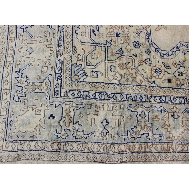 Early 20th Century Antique Turkish Oushak With Geometric Motifs in Champagne Field and Accent Blue For Sale In Atlanta - Image 6 of 12