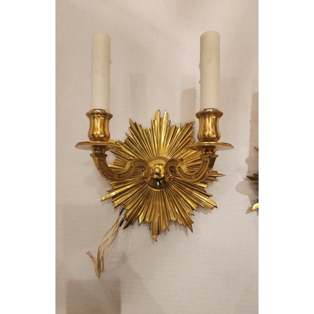 Art Deco Pair of Mid 20th Century Art Deco Style Sunburst Brass Sconces For Sale - Image 3 of 7