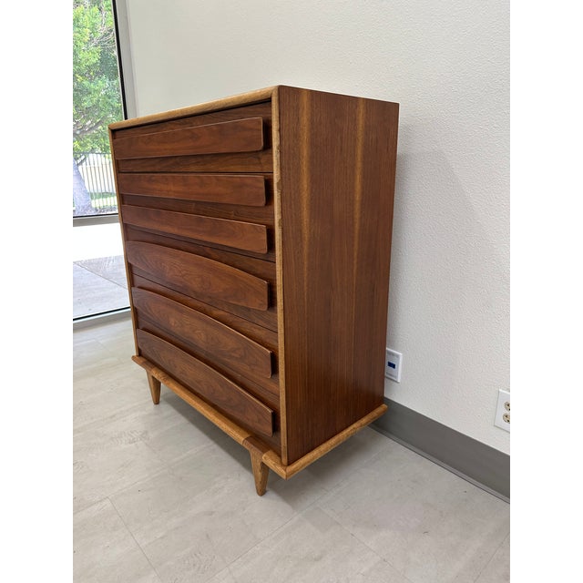 Mid-Century Modern 1960s American of Martinsville Highboy For Sale - Image 3 of 9