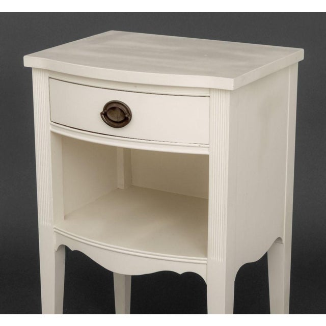 White Fine Furniture Painted Nightstands, Pair For Sale In New York - Image 6 of 9