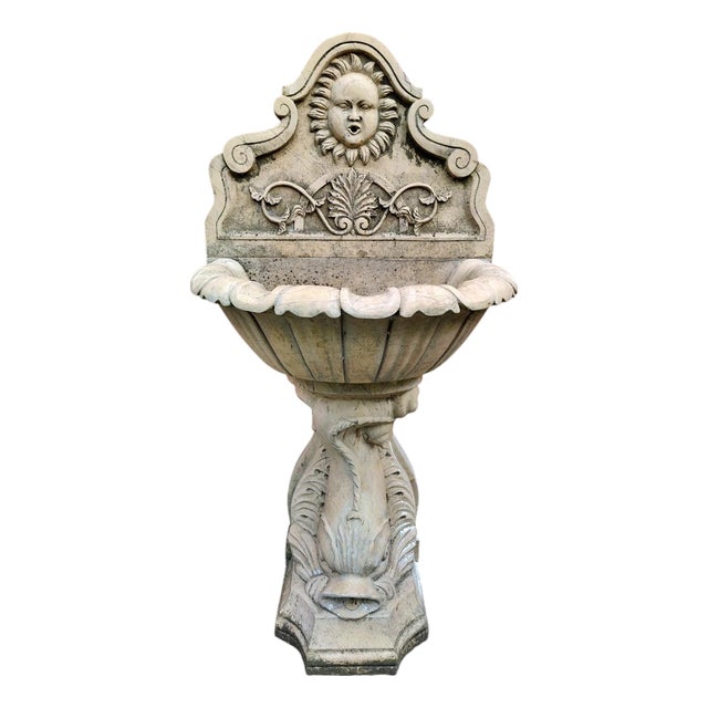 Nembro Marble Fountain, Venice, 20th Century For Sale