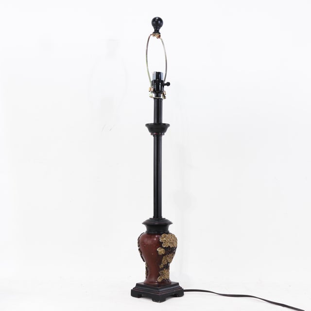 Pair of Vintage Black and Gold Chinoiserie Resin Accent Lamps For Sale In New York - Image 6 of 14