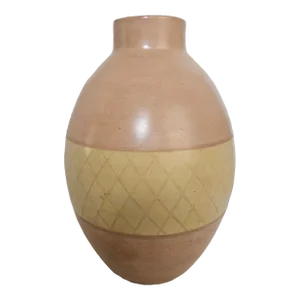 Chulucanas Art Pottery Vase by Jose Sosa, Made in Peru Dated 2002