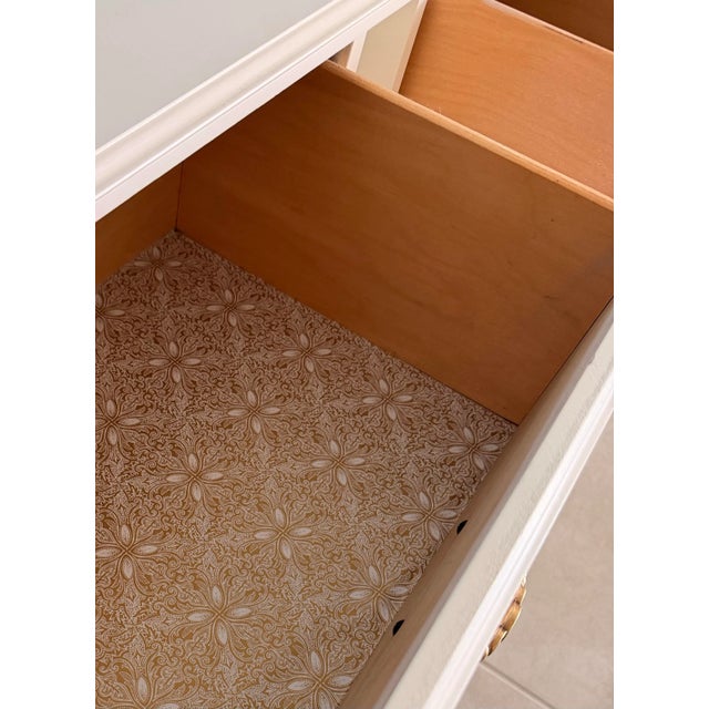 Wood Mid 20th Century MCM American of Martinsville Nightstands – Fully Refinished Vintage Pair For Sale - Image 7 of 9