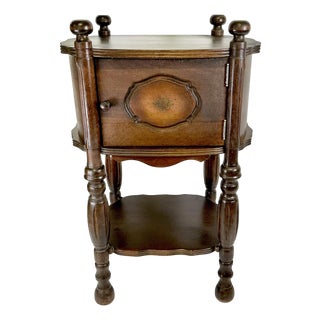Early 1900s Antique Americana Boho Chic British Colonial Cushman Product Drinks Table Humidor For Sale