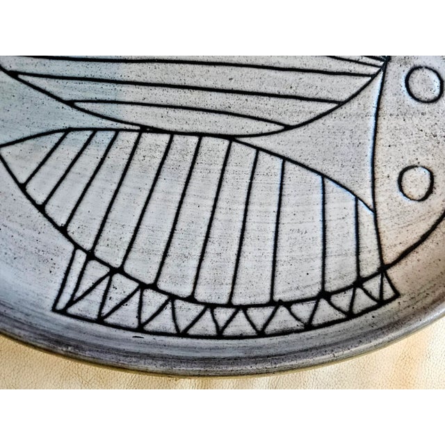 Jacques Pouchain Atelier Dieulefit Stoneware Platter With Incised Fish Motif Circa 1960 For Sale In Philadelphia - Image 6 of 11