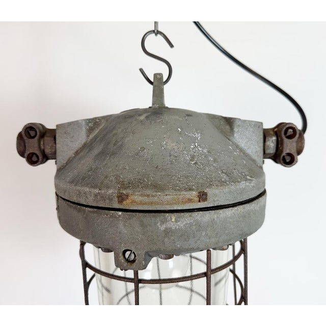 Industrial Grey Explosion Proof Lamp from Elektrosvit, 1960s For Sale - Image 4 of 18