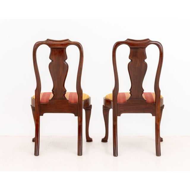 Late 20th Century Pair of Queen Anne Style Flame Mahogany Side Chairs For Sale - Image 5 of 8