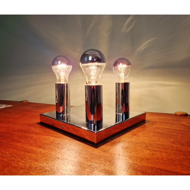 1970s tubular chrome Space Age ceiling light. Chrome in very good condition. Compatible with four E27 LED bulbs....