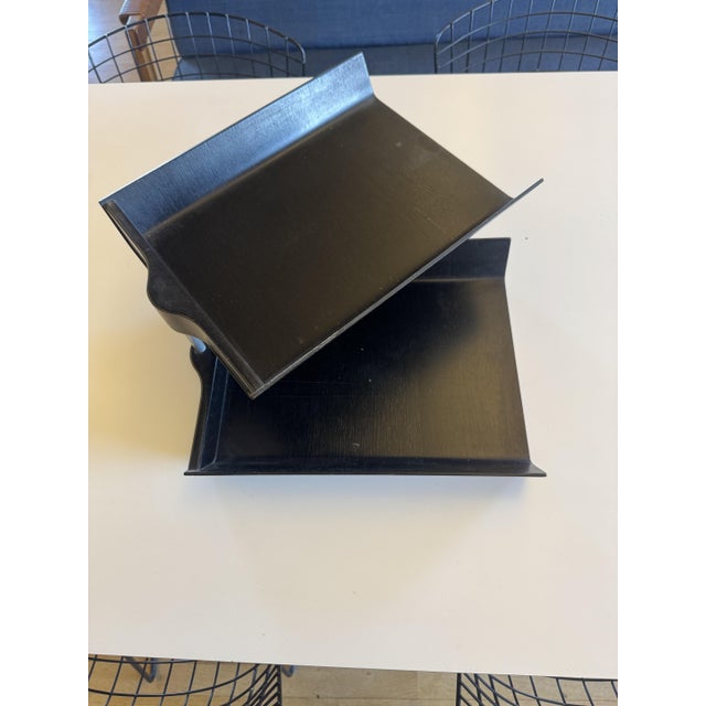 Double Letter Tray Table by Florence Knoll Bassett for Knoll International, 1950, in Flawless conditions. Designed 1950 to...